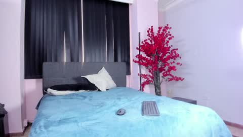 Snapshot of lilith_and_marcusblain chatting on 17, 1, 2025 Lili  Marcus online show from 17, 1, 2025