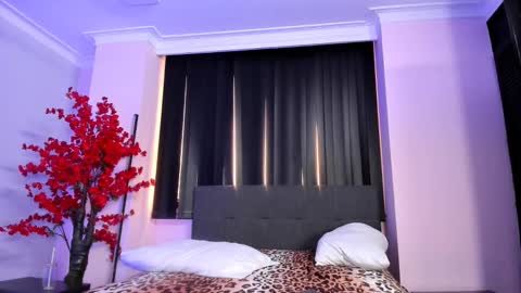 Snapshot of lilith_and_marcusblain chatting on 14, 2, 2025 Lili  Marcus online show from 14, 2, 2025