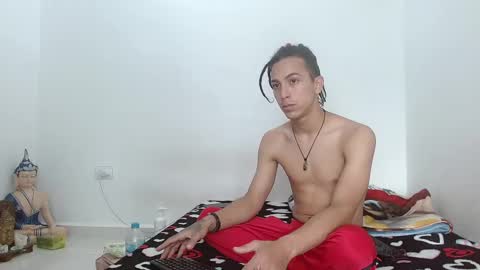 Snapshot of lilith_and_marcusblain chatting on 11, 3, 2025 Lili  Marcus online show from 11, 3, 2025