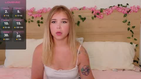 Snapshot of lilith_bonheur chatting on 17, 10, 2025 Lilith Bonheur online show from 17, 10, 2025