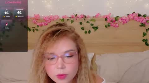 Snapshot of lilith_bonheur chatting on 30, 10, 2025 Lilith Bonheur online show from 30, 10, 2025