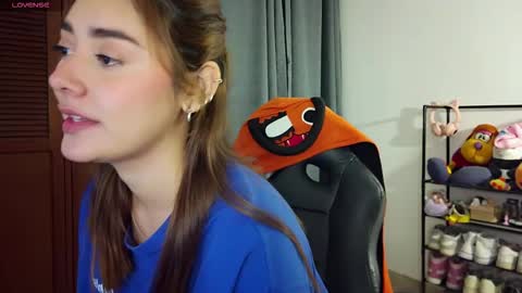 Snapshot of lilith_cruzz chatting on 31, 10, 2025 Lilith online show from 31, 10, 2025