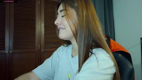 Snapshot of lilith_cruzz chatting on 30, 11, 2025 Lilith online show from 30, 11, 2025