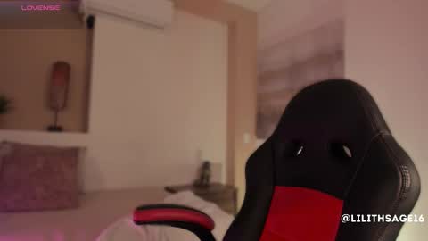 lilith_sage_ online show from 17, 11, 2025