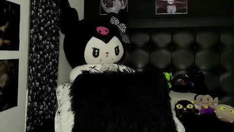   online show from 21, 2, 2025