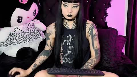   online show from 24, 11, 2025