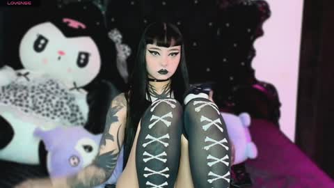   online show from 14, 4, 2026