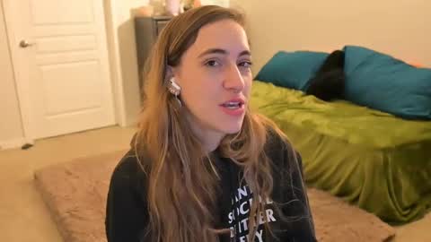 L online show from 20, 2, 2025