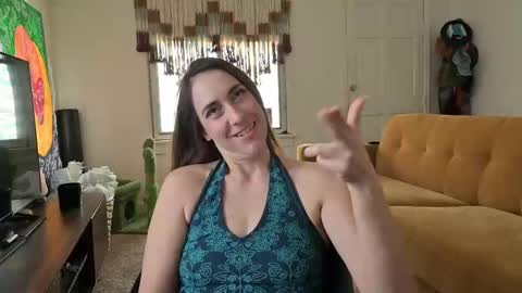 L online show from 19, 9, 2025