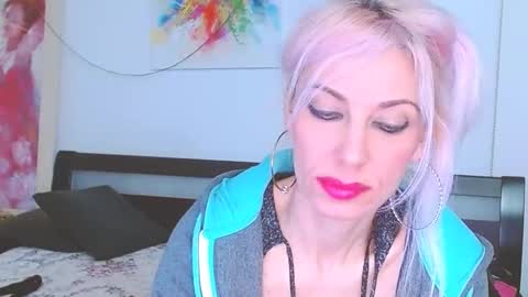 Lara online show from 2, 3, 2025