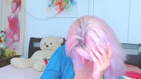 Lara online show from 28, 10, 2025