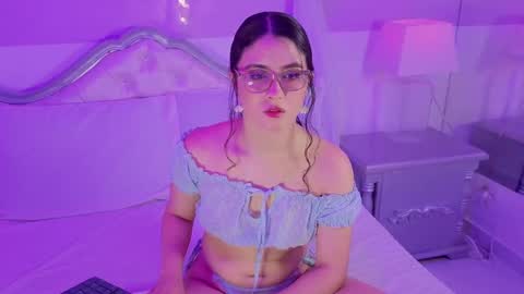 Snapshot of lillianderson chatting on 19, 9, 2025 lillianderson -  Next stream start at 0700hs GTM-3 online show from 19, 9, 2025