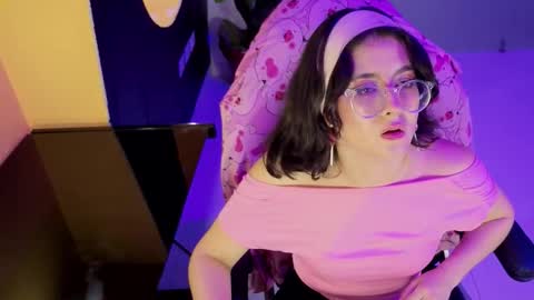 Snapshot of lillianderson chatting on 12, 10, 2025 lillianderson -  Next stream start at 0700hs GTM-3 online show from 12, 10, 2025