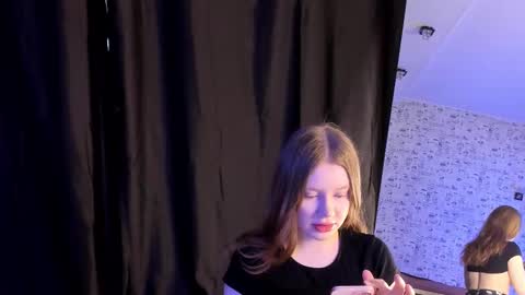 lillie_berry online show from 4, 10, 2025