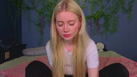 lillie_berry online show from 24, 7, 2026