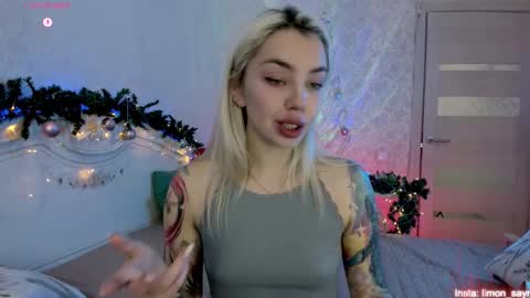 LilliMoore online show from 14, 12, 2025