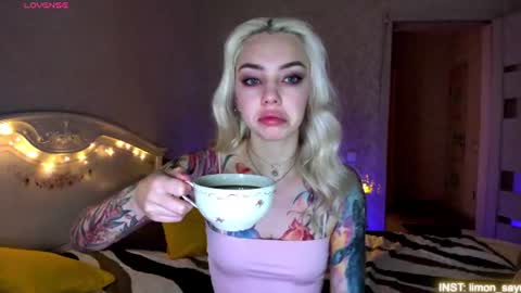 LilliMoore online show from 27, 6, 2026