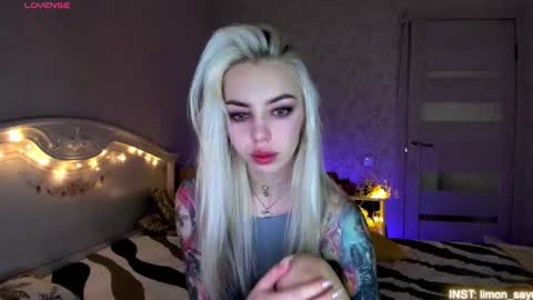 LilliMoore online show from 15, 7, 2026