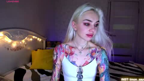 LilliMoore online show from 3, 8, 2026
