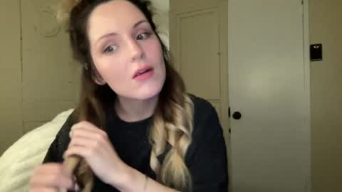 Snapshot of lilly_adams88 chatting on 28, 6, 2026 lilly_adams88 online show from 28, 6, 2026