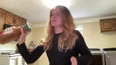 Snapshot of lilly_adams88 chatting on 5, 8, 2026 lilly_adams88 online show from 5, 8, 2026