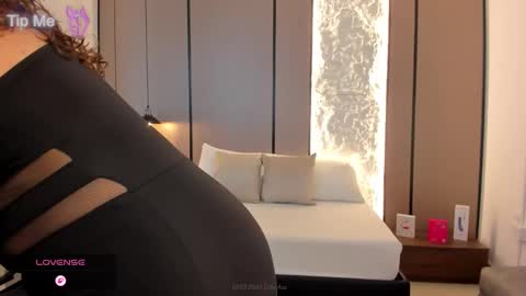 L I L L Y online show from 19, 3, 2026