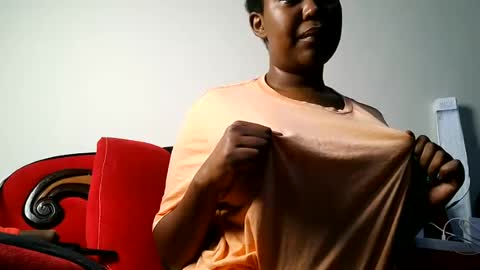 Snapshot of lillybae1811 chatting on 6, 8, 2026 lillybae1811 online show from 6, 8, 2026