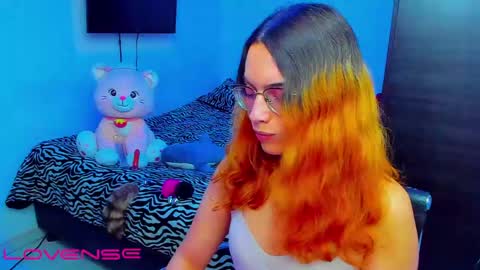 Lilly3 online show from 4, 4, 2026