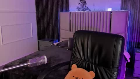 Lilly Ortiz online show from 9, 10, 2025