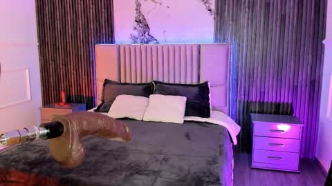 Lilly Ortiz online show from 15, 10, 2025