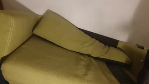 Snapshot of lillysissi chatting on 10, 1, 2025 Lilli Sissy SlutCat online show from 10, 1, 2025