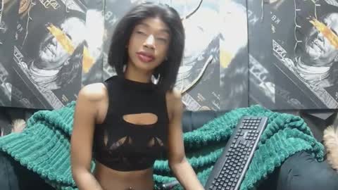 lilmissbaddiexxx online show from 17, 7, 2026