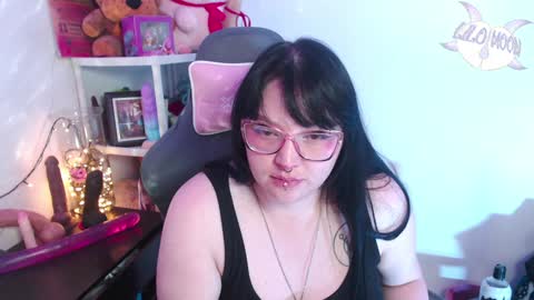 Snapshot of lilomoon69 chatting on 2, 12, 2024 Lilo  online show from 2, 12, 2024