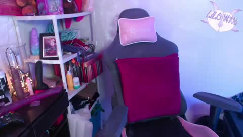 Snapshot of lilomoon69 chatting on 10, 1, 2025 Lilo  online show from 10, 1, 2025