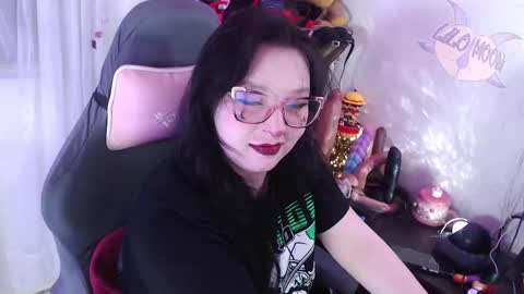 Snapshot of lilomoon69 chatting on 2, 10, 2025 Lilo  online show from 2, 10, 2025