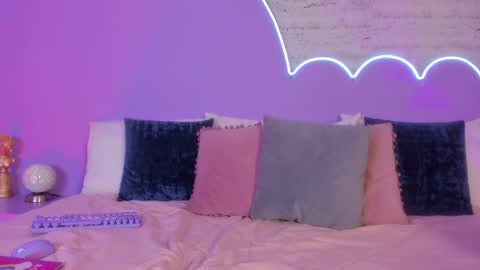 Snapshot of lilou_albrecht chatting on 31, 10, 2025 Lilou online show from 31, 10, 2025