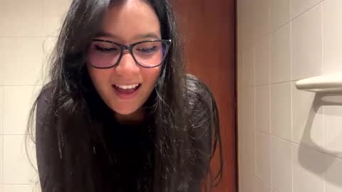 lilprincessxoxo_ online show from 24, 1, 2025