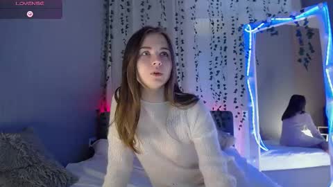 Snapshot of lilu__moon chatting on 17, 10, 2025 lilu__moon online show from 17, 10, 2025