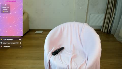 Snapshot of lily__love chatting on 5, 12, 2024 LILY online show from 5, 12, 2024