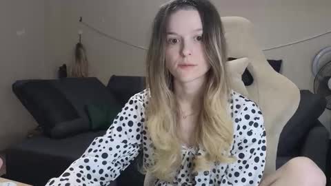 lily_and_jake online show from 1, 12, 2025