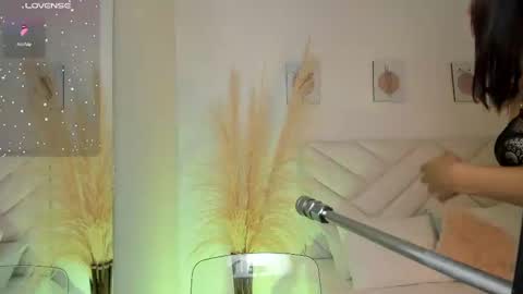 Snapshot of lily_evil chatting on 10, 2, 2025 online show from 10, 2, 2025