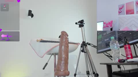 Snapshot of lily_evil chatting on 10, 9, 2025 online show from 10, 9, 2025