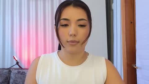 Lily online show from 10, 9, 2025