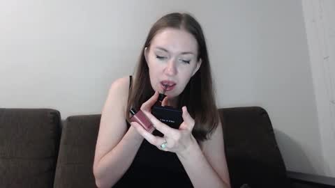 lily_love_x online show from 5, 11, 2025