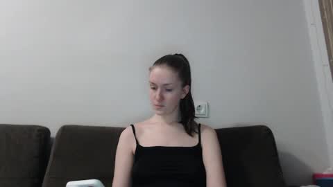 lily_love_x online show from 1, 5, 2026