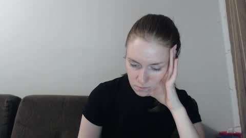 lily_love_x online show from 4, 5, 2026