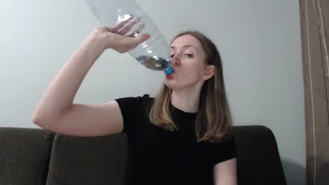 lily_love_x online show from 20, 7, 2026