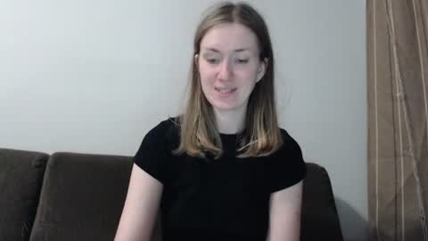 lily_love_x online show from 22, 7, 2026