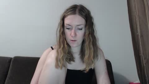 lily_love_x online show from 29, 7, 2026