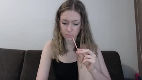 lily_love_x online show from 30, 7, 2026
